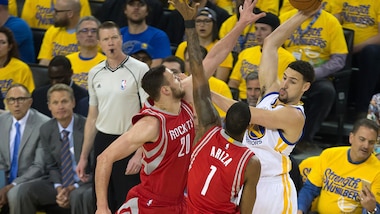 Thompson si veste da Curry, Warriors senza freni