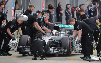 F1, Sochi: errore in Q1, richiamo ufficiale per Hamilton