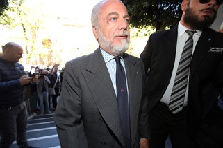 Calciomercato Napoli, De Laurentiis: «Con Sarri è iniziato un lungo cammino»