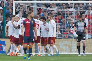 Genoa-Roma 3-2: Totti riapre il match, che leggenda!