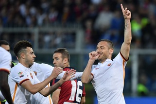 Serie A, Genoa-Roma 2-3: vittoria in rimonta, Totti ancora decisivo