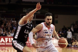 Reggio Emilia affonda Bologna, retrocede la Virtus