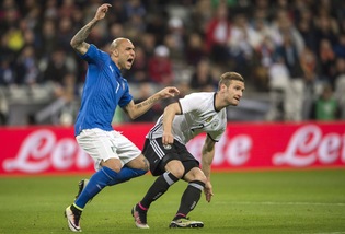 Calciomercato, Mustafi strizza l'occhio alla Juventus