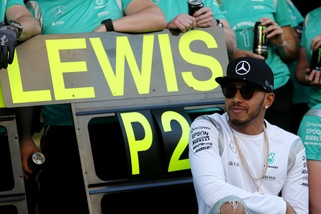 F1 Mercedes, Hamilton: «Mi fido della squadra al 1000%»