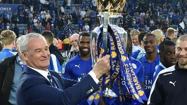 Leicester, tutto vero! Ranieri alza la Coppa