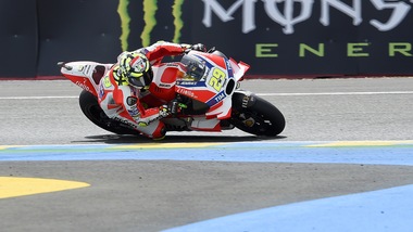 MotoGp Le Mans: nel warm up avanti Iannone, Rossi è 6°