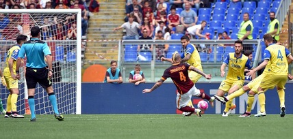 Roma-Chievo 3-0, i giallorossi dilagano