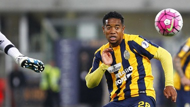 Calciomercato, Emanuelson passa allo Sheffield Wednesday