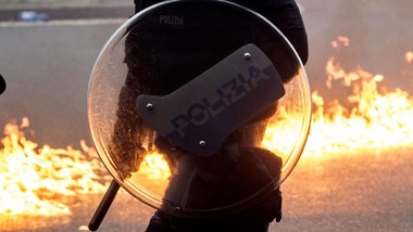 Serie A Sampdoria-Genoa, scontri dopo il derby: un tifoso arrestato