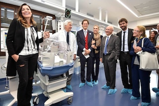 John Elkann e Andrea Agnelli inaugurano il nuovo reparto di terapia intensiva al Sant'Anna