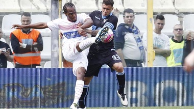 Serie A Carpi, fermi ai box Mbakogu e Bianco