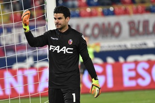 Serie A Bologna, stagione terminata per Da Costa: dito fratturato