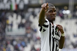 Juventus, i tifosi cantano: «Non si vende Pogba». E lui: «Il coro più bello»