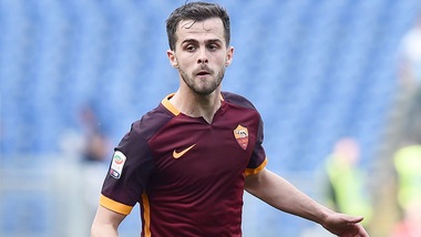 Calciomercato, «La Juventus ha pagato la clausola di Pjanic». Ma la Roma smentisce