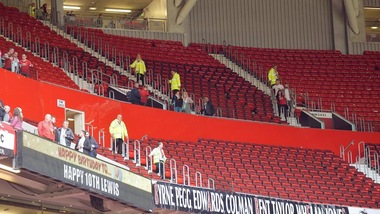 Allarme bomba all'Old Trafford: evacuati i tifosi del Manchester United