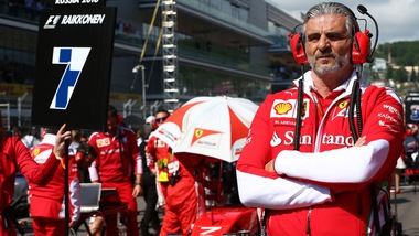 F1 Ferrari, Arrivabene: «Concentrati su errori per migliorare»