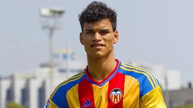 Napoli, ecco chi è Danilo: il brasiliano del Valencia ha stregato Sarri