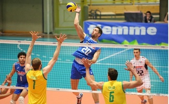 Azzurri ko nel debutto stagionale. L'Australia vince 3-2