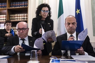 Figc, Tavecchio: «Protocollo antimafia un passo avanti nell'Ue»