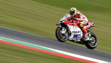 MotoGp, Mugello: Iannone sfreccia nelle seconde libere, Rossi è 6°