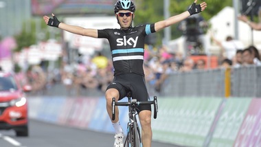 Ciclismo, Giro d'Italia: impresa di Nieve, vince la 13ª tappa