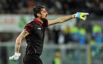 Serie B Livorno, che caos: Pinsoglio aggredito