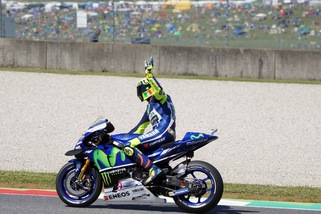 Moto Gp: Valentino pole gialla con gioco di squadra...futuro