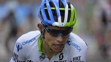 Ciclismo, Giro d'Italia: Chaves trionfa in cima