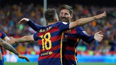 Coppa del Re, Barcellona-Siviglia 2-0 dts: i blaugrana fanno doppietta, Suarez ko