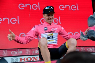 Giro d’Italia, Kruijswijk avanza in lavagna