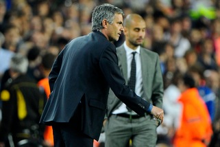 Manchester United: Mourinho potrà spendere 250 milioni di euro sul mercato