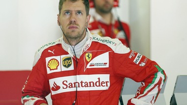 F1, Vettel gioca a calcio per onorare Schumi