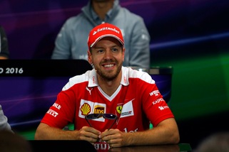 F1 Ferrari, Vettel: «L'obiettivo resta superare le Mercedes»