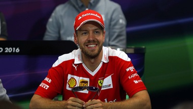 F1 Ferrari, Vettel: «L'obiettivo resta superare le Mercedes»