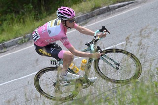 Giro d'Italia: Roger Kluge vince la 17ª tappa