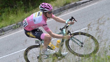 Giro d'Italia: Roger Kluge vince la 17ª tappa