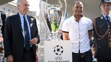 Champions League, a Milano arriva la Coppa con Cafu