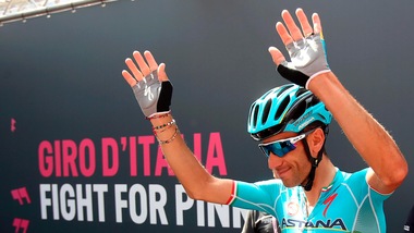 Ciclismo, immenso Nibali. Vince a Risoul e riapre il Giro