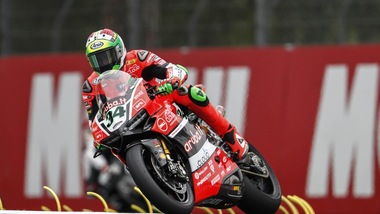 Superbike Donington, Giugliano: «Gara bella e faticosa»