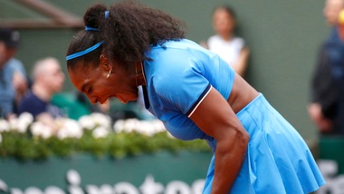 Roland Garros: Serena Williams agli ottavi, Mladenovic ko