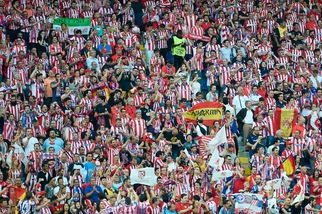 Champions League, Real-Atletico: che show dei tifosi!