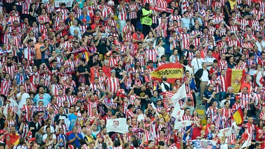 Champions League, Real-Atletico: che show dei tifosi!