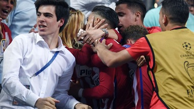 Real-Atletico: Carrasco, bacio da Champions dopo il gol
