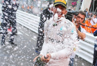 GP Monaco, Hamilton riapre il mondiale, rabbia Ricciardo