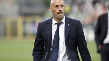 Serie B, gli squalificati: Novara senza Troest. Stop Di Carlo-De Col