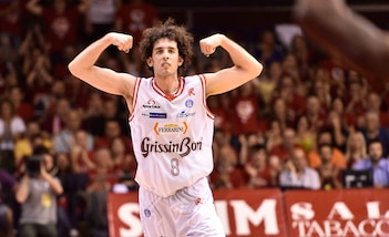 Basket Serie A, tripudio Reggio: è finale!