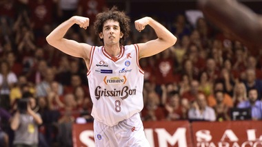 Basket Serie A, tripudio Reggio: è finale!