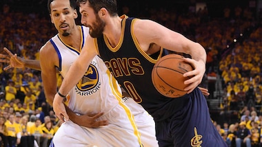 Livingston piega i Cavs, gara1 è di Golden State