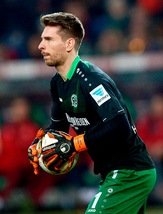 Calciomercato, primo colpo del Leicester: Zieler dall'Hannover