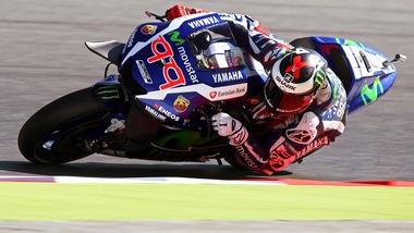 MotoGp, Catalogna: Lorenzo davanti, Rossi sesto